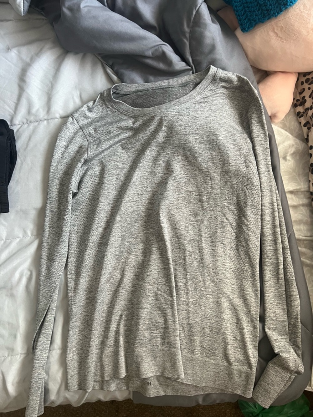 lululemon athletica Women's Swiftly relaxed Long-Sleeve shirt - hip length